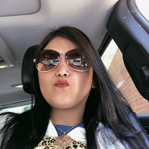 Meet your Posher, Monica